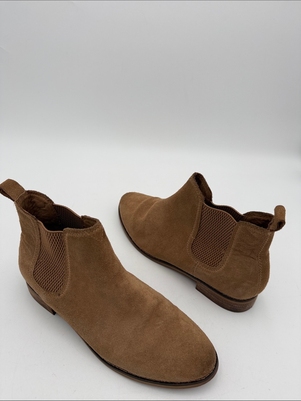 Toms Suede Chukka Boots women 8 Tan Brown pull on casual office retro comfort